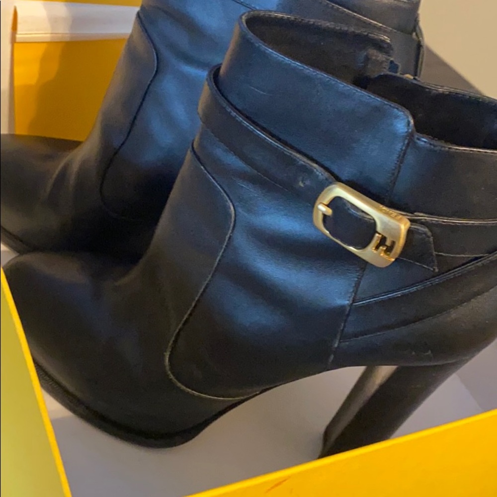❤️FENDI ANKLE BOOTS 🎉🥳 - Picture 7 of 11